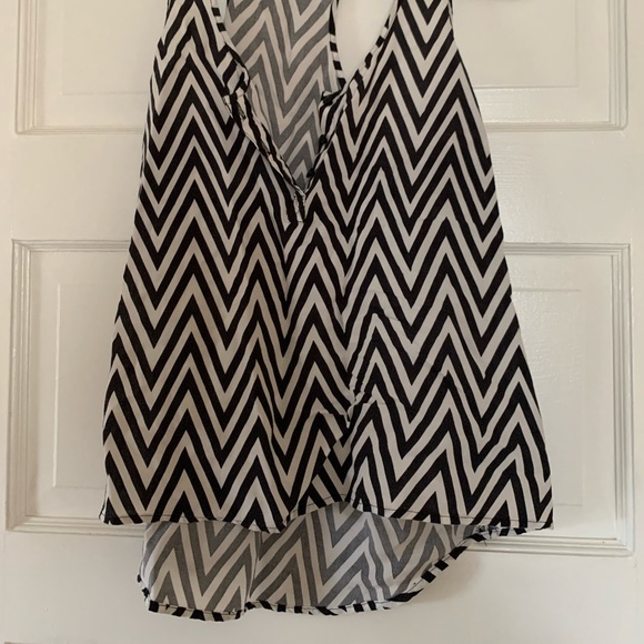 H&M Racerback High/low Geometric Tank - Picture 7 of 8